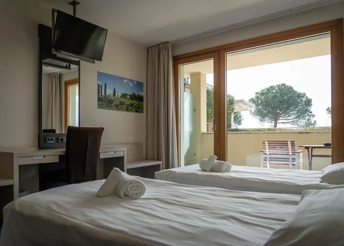 Cocca Royal Thai Hotel Sarnico
