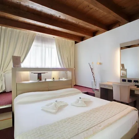 Ξενοδοχείο Cocca Royal Thai Sarnico