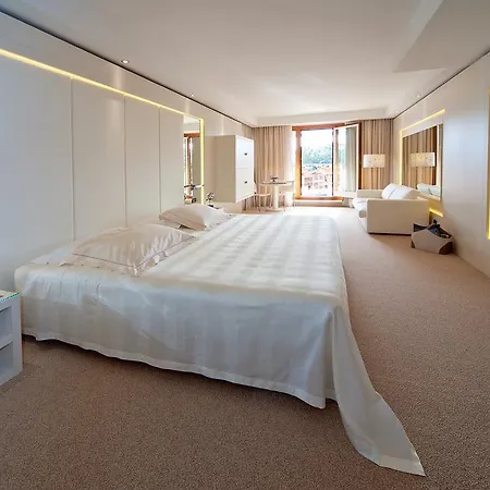 Cocca Royal Thai Hotel